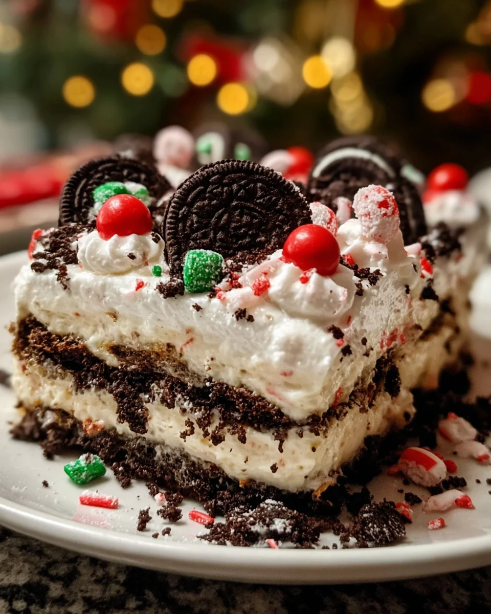 No-Bake Christmas Oreo Lasagna